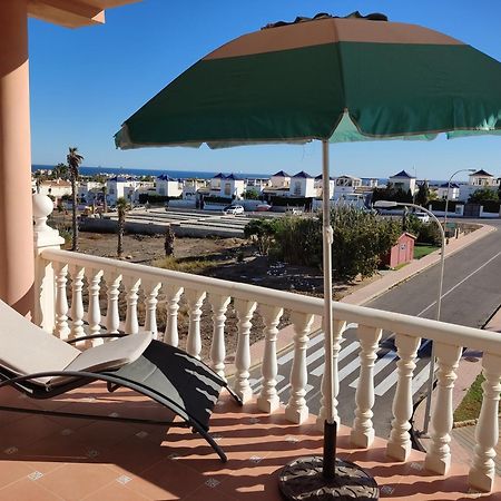 Confortable Apartamento Con Vistas Al Mar Торевьиа Экстерьер фото