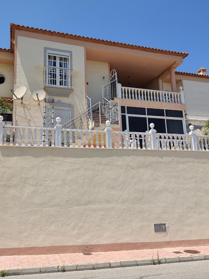 Confortable Apartamento Con Vistas Al Mar Торевьиа Экстерьер фото