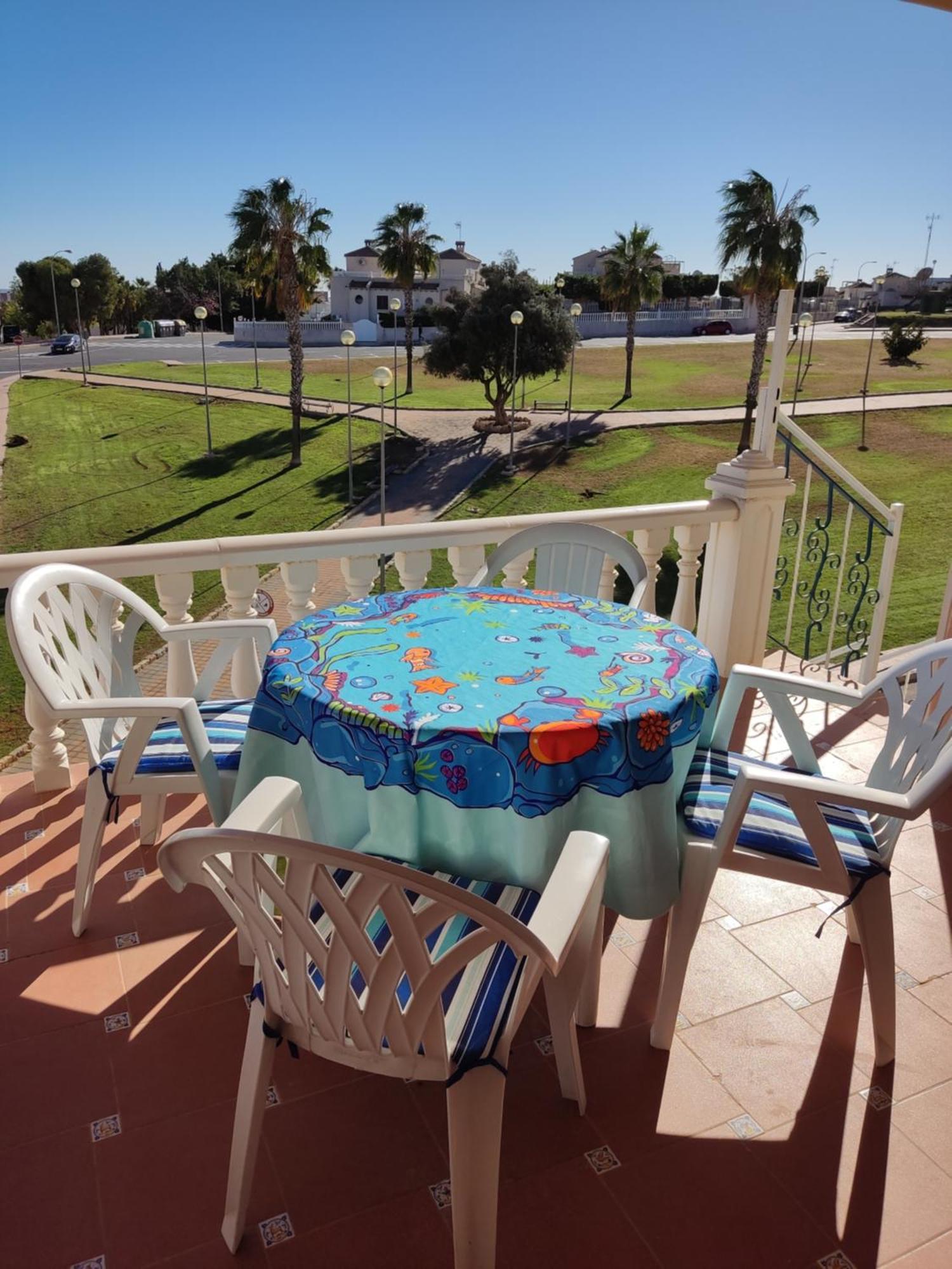 Confortable Apartamento Con Vistas Al Mar Торевьиа Экстерьер фото